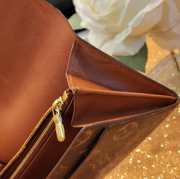 Louis Vuitton long Wallet - Picture 6 of 8